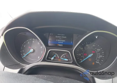 2016 Ford Focus Se z USA, uszkodzony, nr VIN 1FADP3KE2GL323911